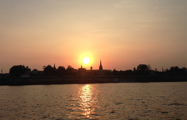 Discover Silk Island and Mekong Sunset Tour